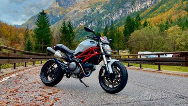 Ducati monster 796