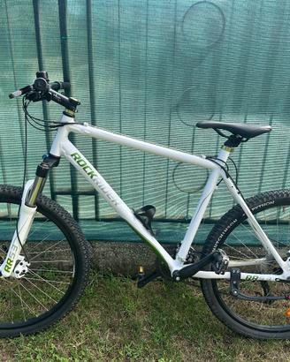 Mountain Bike B'TWIN Rockrider 5.3 Freni a Disco