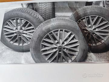 Cerchioni più gomme