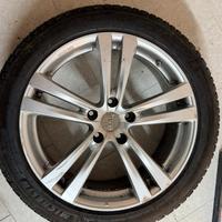 Tesla model S Cerchi 19 MAC  completi di gomma