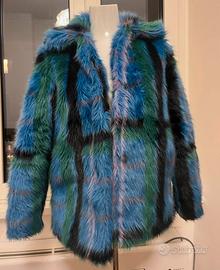 Giacca con pelliccia sintetica Bershka invernale