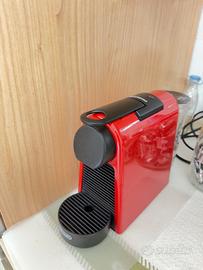 Macchina caffè Nespresso Essenza Mini