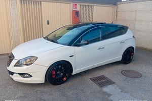 lancia delta 1.9 twinturbo si vende come pezzi di 