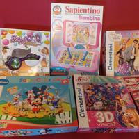 Giochi in scatola e puzzle bambina.