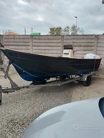 Barca open 550 autovuotante