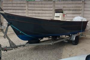 Barca open 550 autovuotante