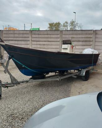 Barca open 550 autovuotante