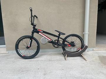 Stay strong PWR race division