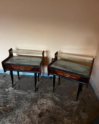 Coppia di comodini anni 70