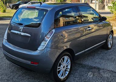 Lancia Ypsilon 1.4 BENZ/GPL