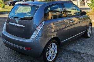 Lancia Ypsilon 1.4 BENZ/GPL