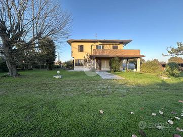 BIFAMILIARE A VISANO