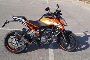 MOTO KTM 1 25 DUKE