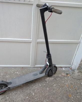 Monopattino elettrico Xiaomi M365