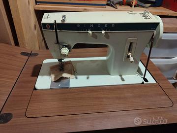 macchina da cucire Singer 257 con mobile