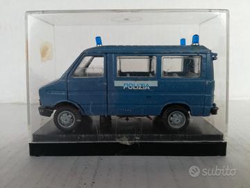 Modello iveco daily bus polizia di stato