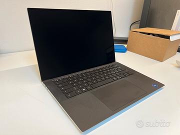 Dell XPS 15 -9720 pc portatile laptop