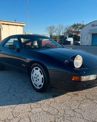 Porsche 928 S4