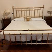 Letto in ottone