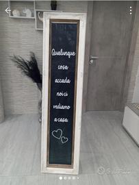 cornice moderna con scritta tipo lavagna