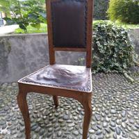 Sedia antica in legno e cuoio