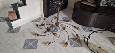 Lampadario con rose di Murano