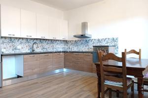 BILOCALE SU DUE LIVELLI RISTRUTTURATO - ZONA CENTR