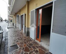 NEGOZIO A AFRAGOLA