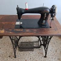 Macchina da cucito Vesta antiquariato