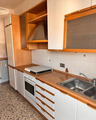 Cucina da smontare l 3,30 mt, h 2,40