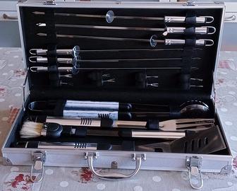 Set barbecue professionale in elegante valigetta