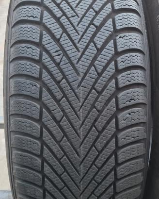 2 pneumatici 225 55 R 17 Pirelli invernali