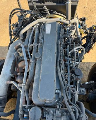 Motore a metano con bombole di gas