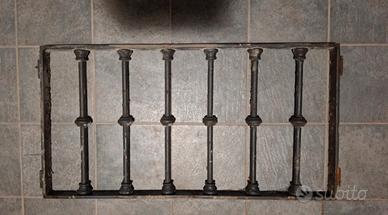 Inferiata in ferro battuto