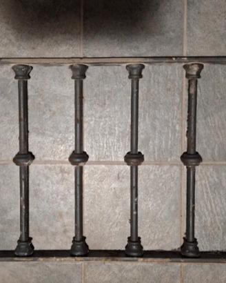 Inferiata in ferro battuto