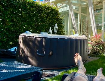 Idromassaggio gonfiabile 4 posti + accessori