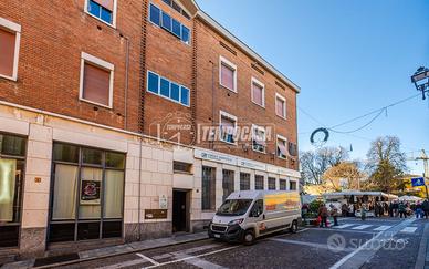 AMPIO QUADRILOCALE IN PIENO CENTRO