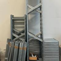 Scaffalatura da capannone o ufficio