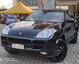 Porsche Cayenne S / 4.5, 340 CV / BENZ.