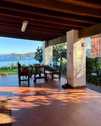 Villa di 140 m² con più di 5 locali a Marciana Mar