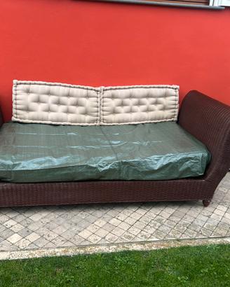 Divano o letto in rattan originale