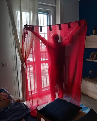 tende rosse da porta finestra