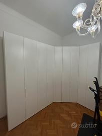 Cabina Armadio Angolare Walk-In spaziosa