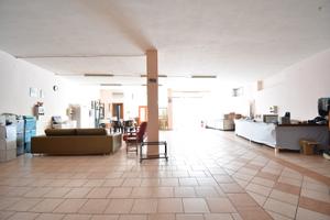 RIBASSO: Locale artigianale e lastrico solare