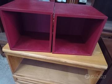 Cubotto rosso da parete