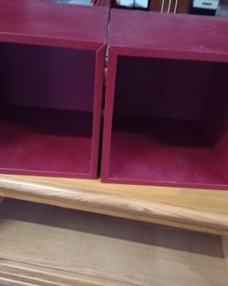 Cubotto rosso da parete