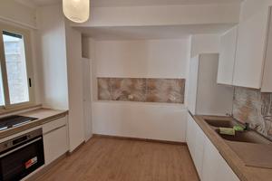 2 VANI RISTRUTTURATO CON TERRAZZO 220 mq