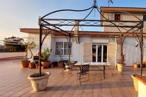 APPARTAMENTO ATTICO a Napoli zona capodimo