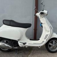 Piaggio Vespa 125 Sprint