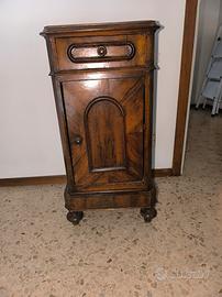 comodino  in noce primo 900
